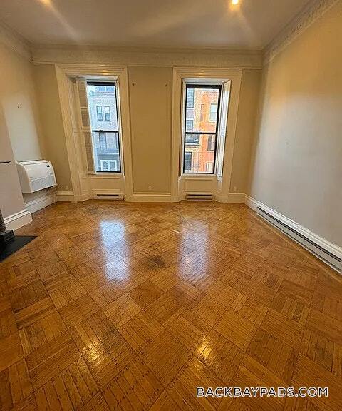 Building Photo - 211 Beacon St