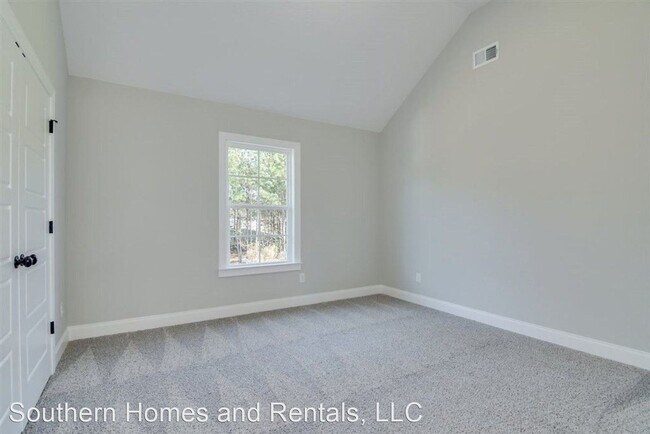 Building Photo - 4 br, 2.5 bath House - 302 Huntley Loop