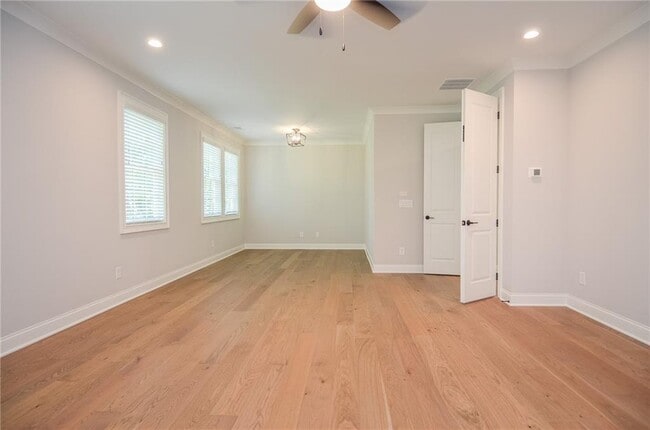 Building Photo - 3963 Enclave Wy