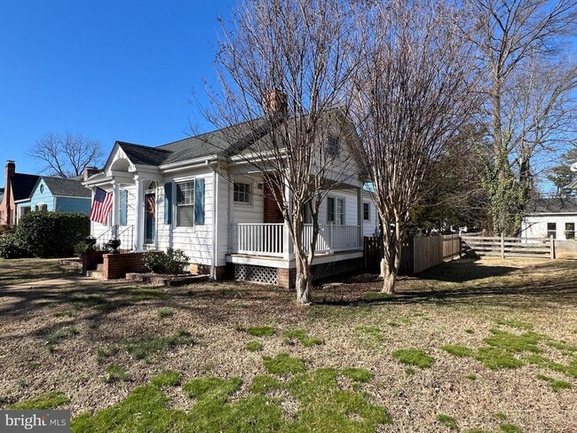 Building Photo - 1502 Greycourt Ave