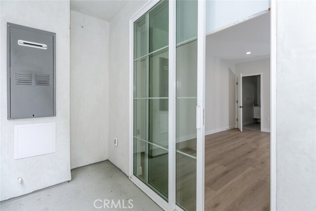 Building Photo - 10218 Fernglen Ave