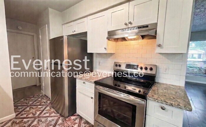 Building Photo - 16311 Paso Hondo Dr