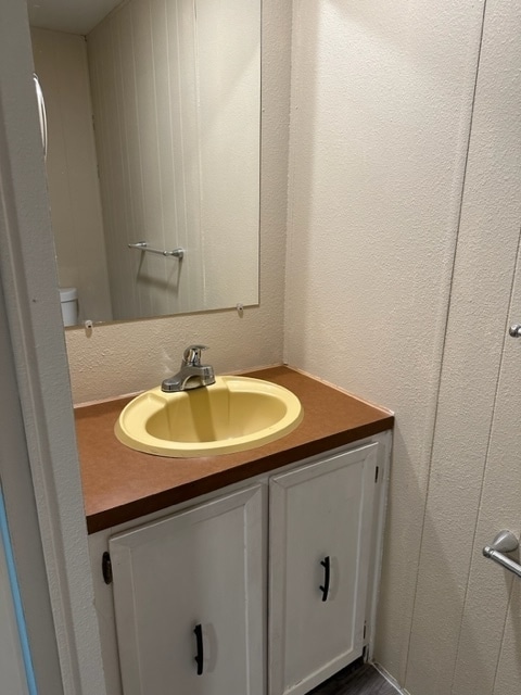 Building Photo - TWO BEDROOM MOBILE HOME IN CASTLE ROCK