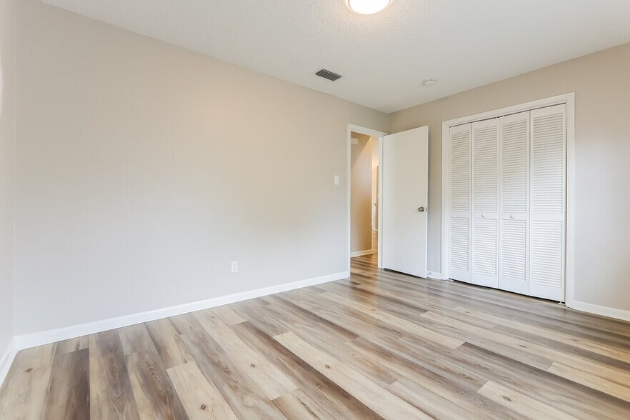 Building Photo - 1820 Tinsmith Cir