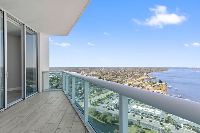 Building Photo - 3/3 Marina Grande on the Halifax Penthouse