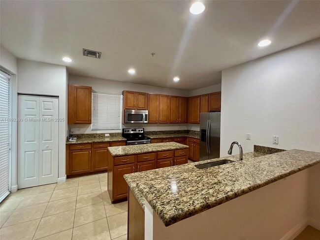 Building Photo - 1423 SW 147th Ave