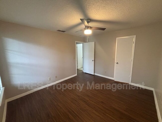Building Photo - 5992 Westgate Dr