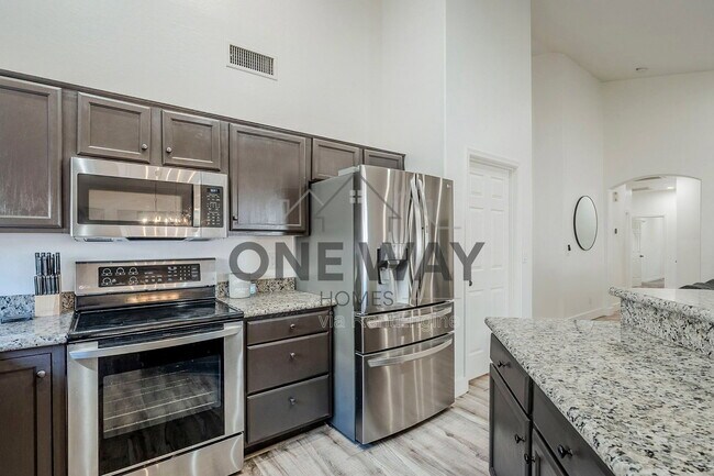 Building Photo - 760 N Swan Dr