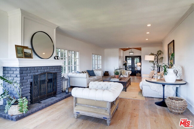 Building Photo - 456 S McKnight Rd