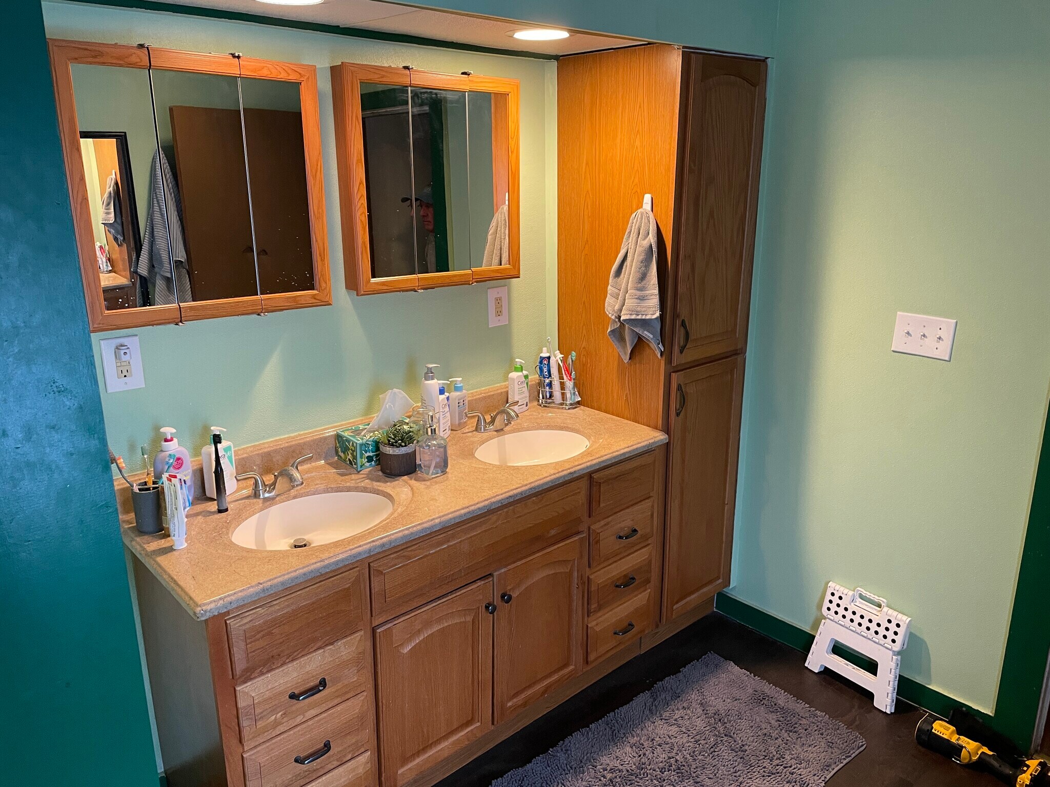 Building Photo - 21 S High St