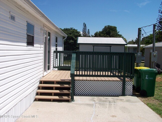 Building Photo - 403 Brozman Ln
