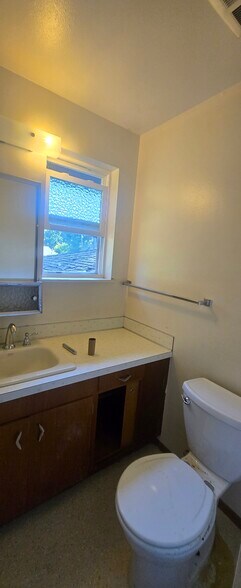 Master Bath - 2020 151st Ave SE