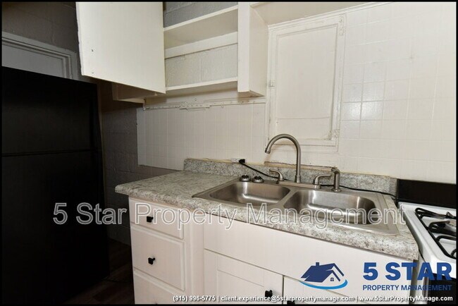 Building Photo - 3519 Douglas Ave