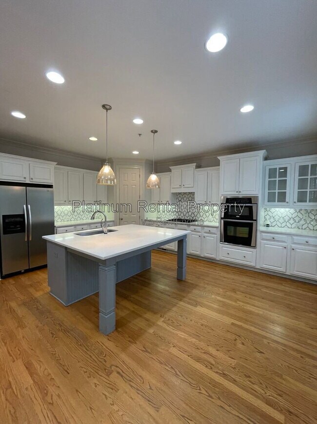 Building Photo - 1875 Adagio Dr