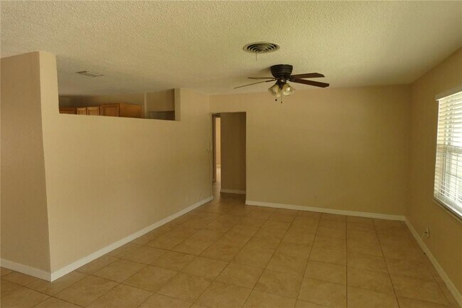 Building Photo - 2840 52nd Ln N