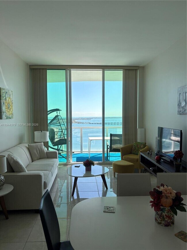 Building Photo - 218 SE 14th St