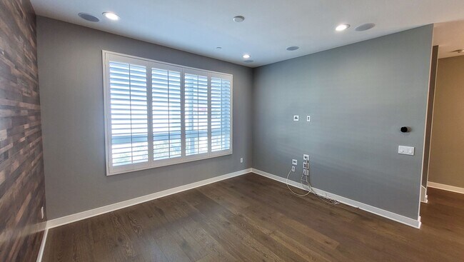 Building Photo - Coming Soon! Modern Tri-Level Smart Townho...