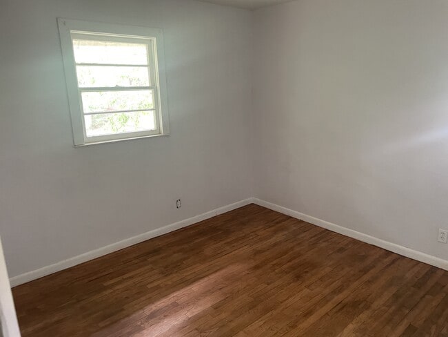 Building Photo - 683 Rothell Rd