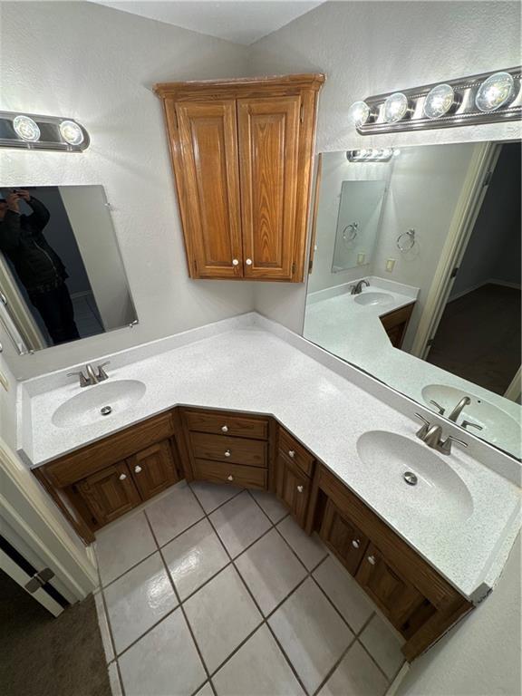 Building Photo - 3341 E Wyman Rd