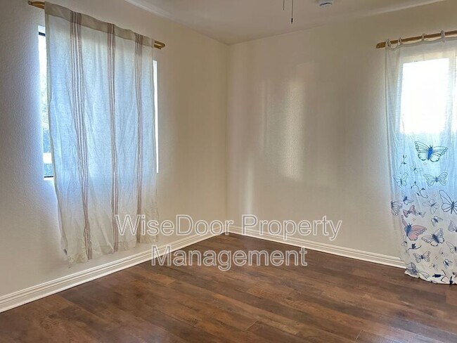 Building Photo - 6204 Gretna Ave