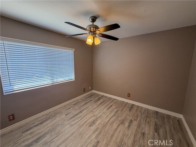 Building Photo - 821 N Siavohn Dr