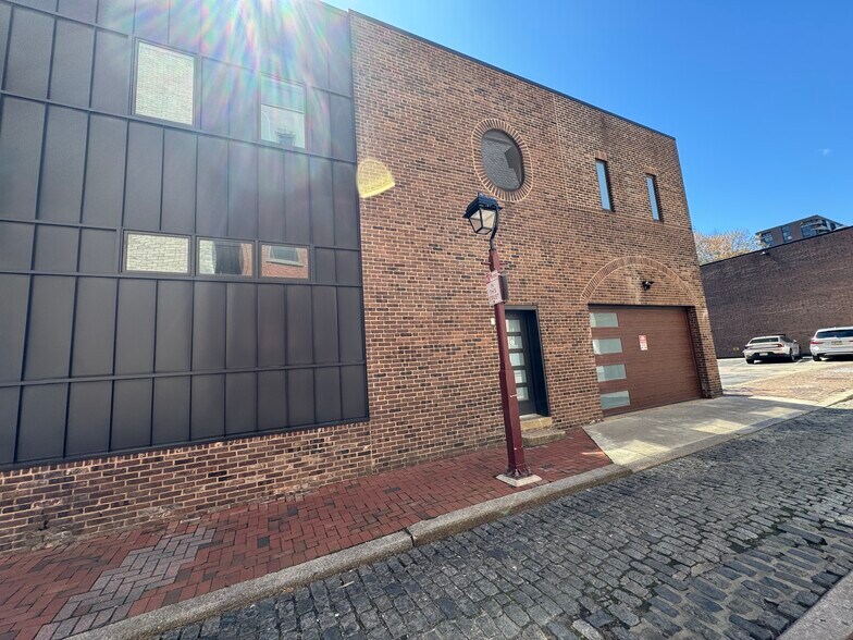 Building Photo - 230 S 3rd St