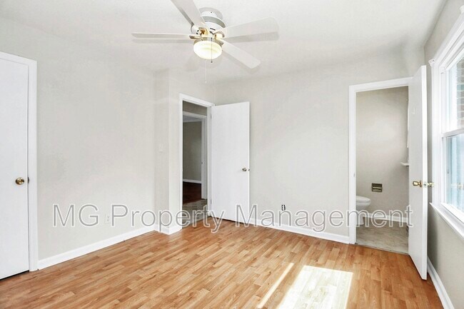 Building Photo - 243 Eden Cir