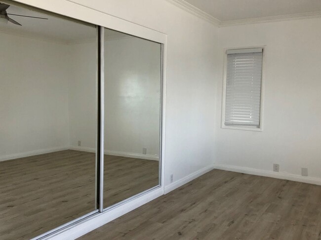 Building Photo - Studio with amazing views of San Diego