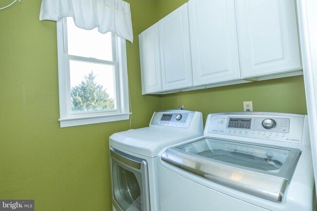 Building Photo - 180 Muirfield Ct