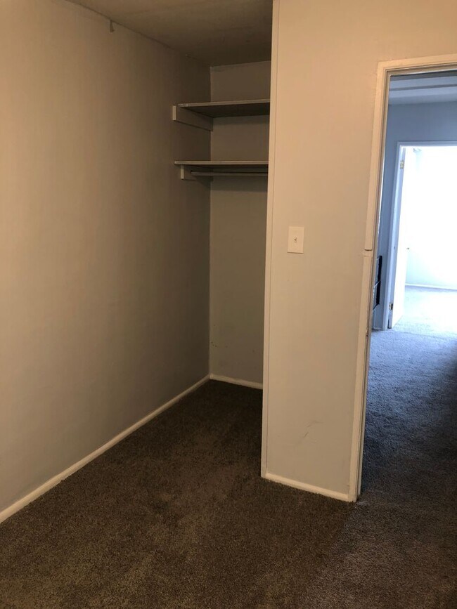 Building Photo - 3 Bedroom 1bath Southwest Baltimore