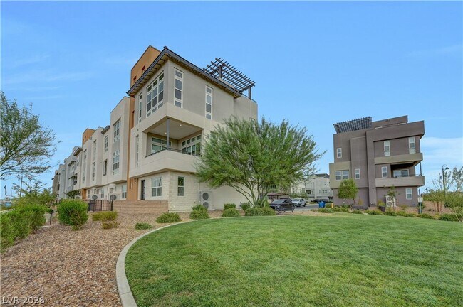 Building Photo - 3348 Esker Rdg Ave