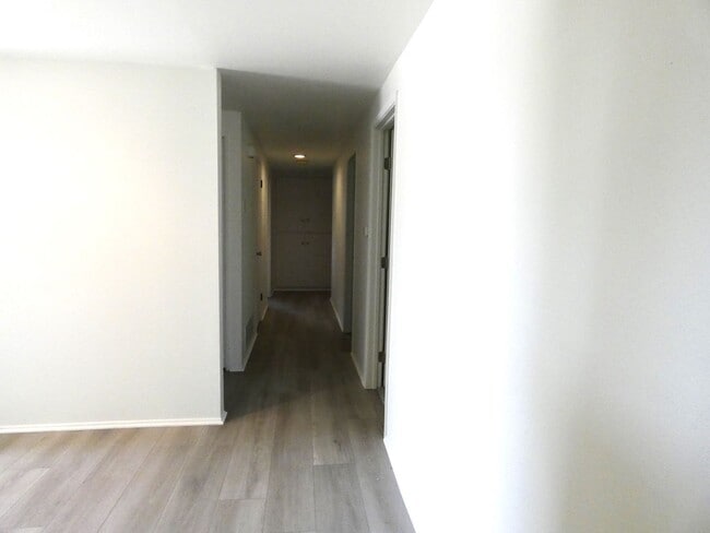 Building Photo - *Available NOW  in Whittier!*