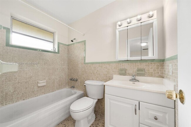 Building Photo - 8873 SW 25th St