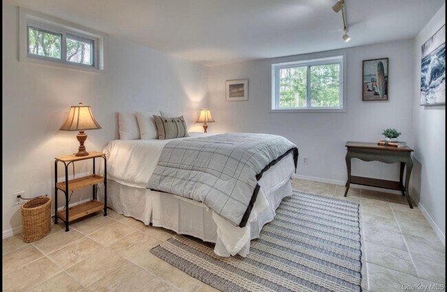 Building Photo - 17 Lyme Ln