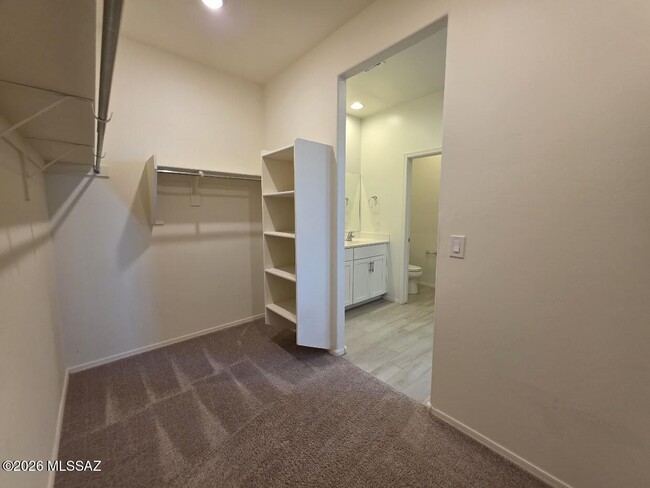 Building Photo - 10800 W Embrey Dr
