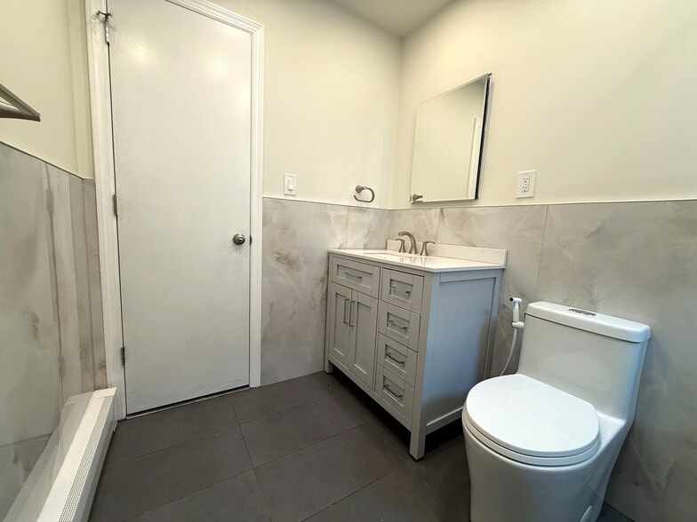 Building Photo - 44 Willow Wood Ct