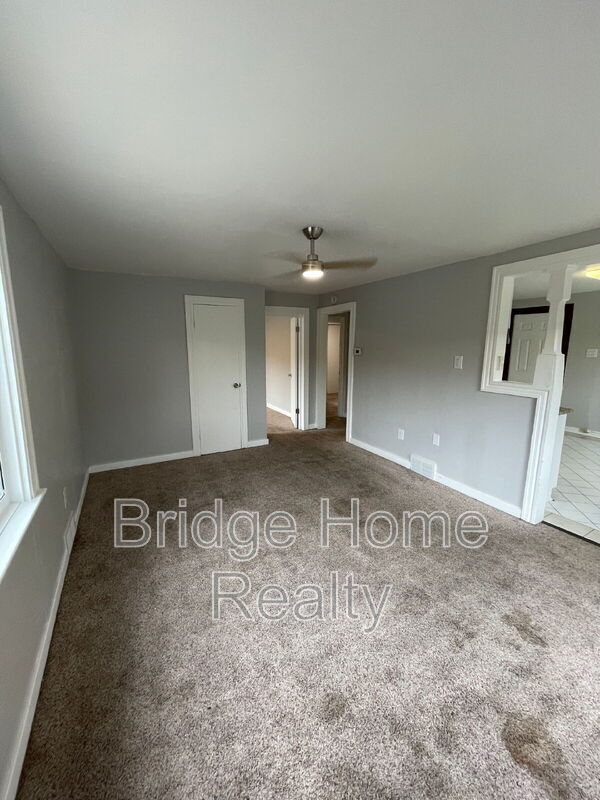 Building Photo - 2404 S 18th St