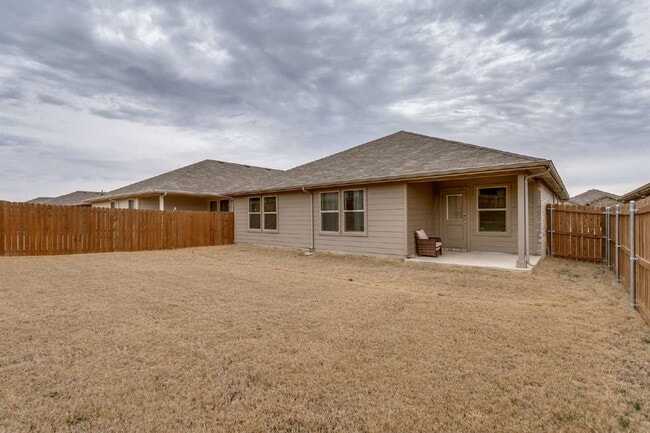 Building Photo - Stylish 4-Bedroom Home in Justin