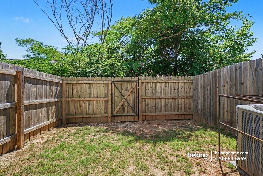 Building Photo - 897 Ambient Way