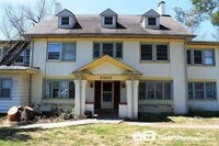 Building Photo - 2300 Beaver Ave