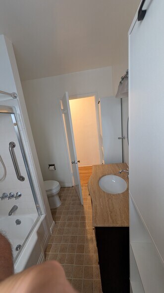 Bathroom-2 - 150 Ximeno Ave