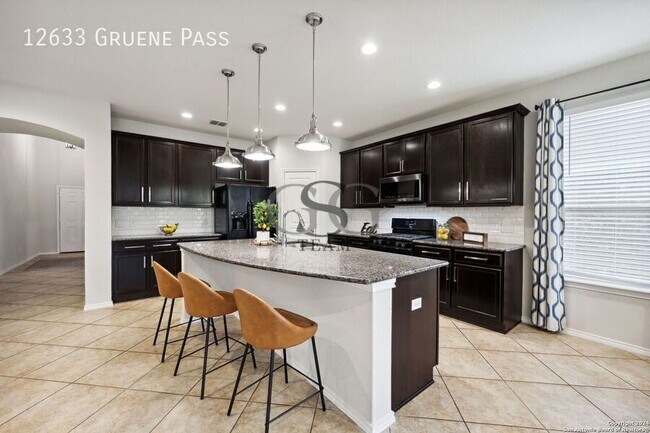 Building Photo - 12633 Gruene Pass