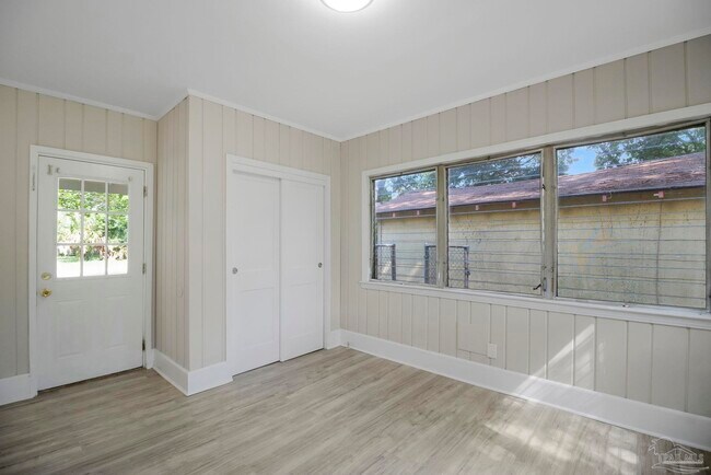 Building Photo - 1322 Wisteria Ave
