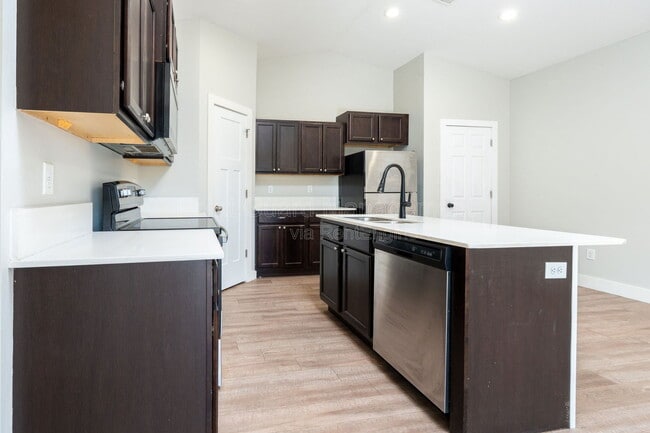 Building Photo - 3412 E Aster St