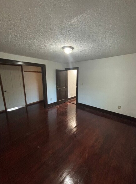 Building Photo - 1073 Blair Ave
