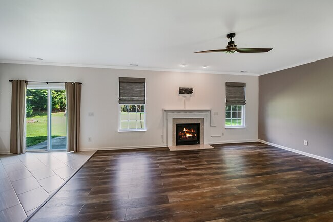 Building Photo - 12420 Tetons Ct