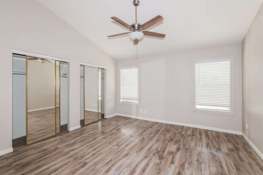 Building Photo - 6528 W Grandview Rd