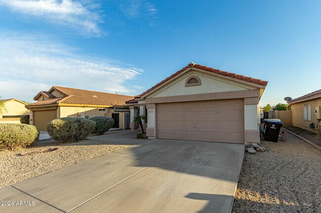 Building Photo - 10513 W Louise Dr