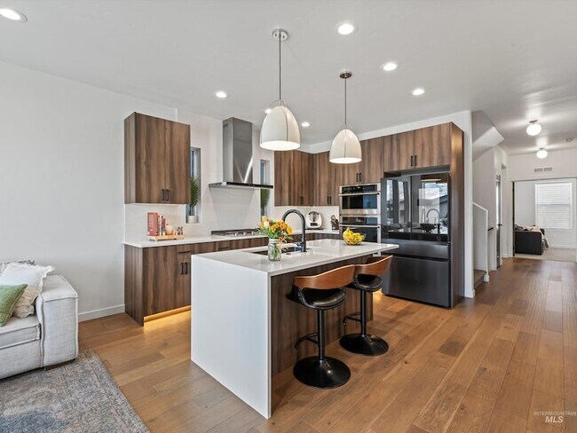 Building Photo - 1251 E Echelon Rdg Ln