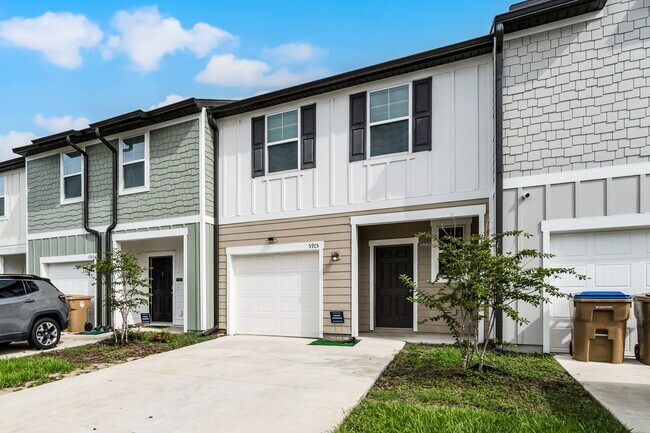 Building Photo - 5915 Piney Shrub Pl